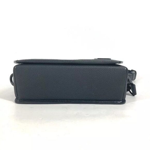 LOUIS VUITTON LV Aerogram Fastline - Wearable Pochette Body Bag - Picture 5 of 16